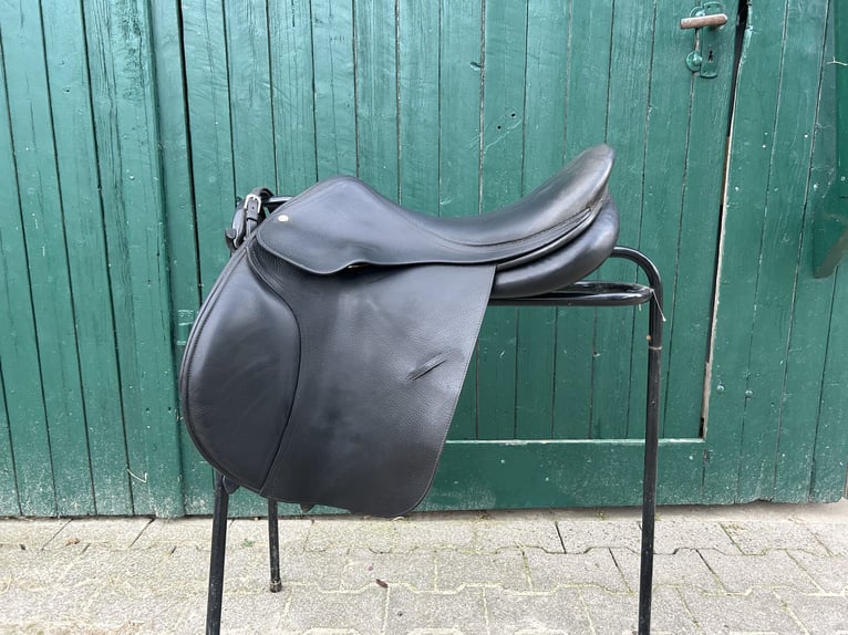 Springsattel Childeric 17,5 Zoll