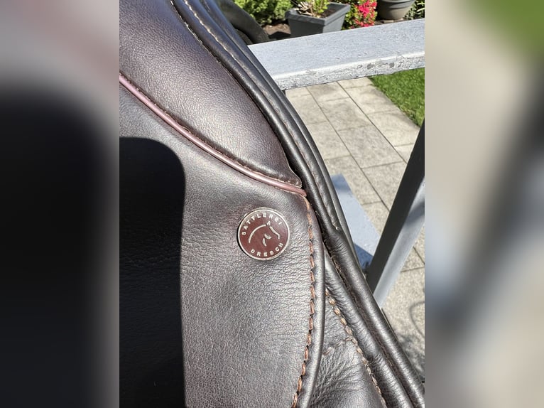 Springsattel Dresch Dubai Jump 17 Zoll, braun