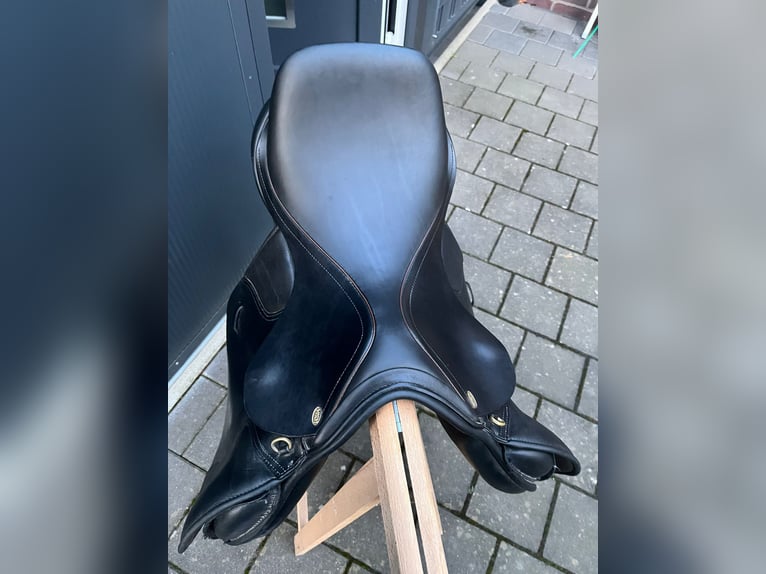 Springsattel HKM by Jorge Canaves