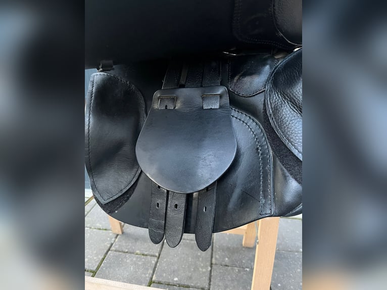 Springsattel HKM by Jorge Canaves