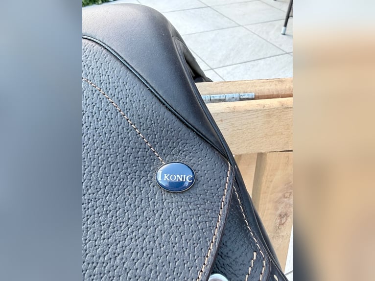 Springsattel Ikonic Classic Line 17“ dunkelbraun neuwertig