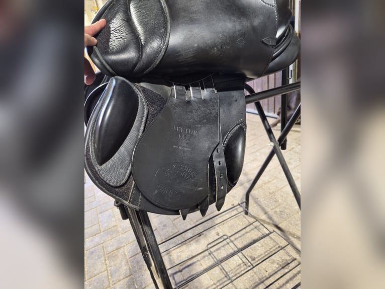 Springsattel Passier Arktur schwarz 17.5
