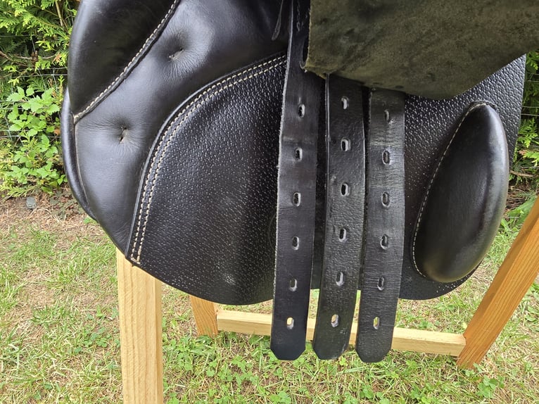 Springsattel Prestige Versailles 17 33 Sattel Schwarz