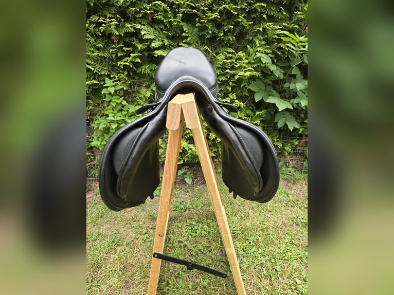 Springsattel Prestige Versailles 17 33 Sattel Schwarz