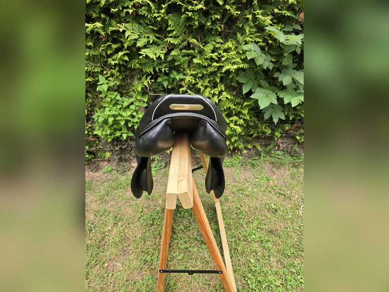 Springsattel Prestige Versailles 17 33 Sattel Schwarz