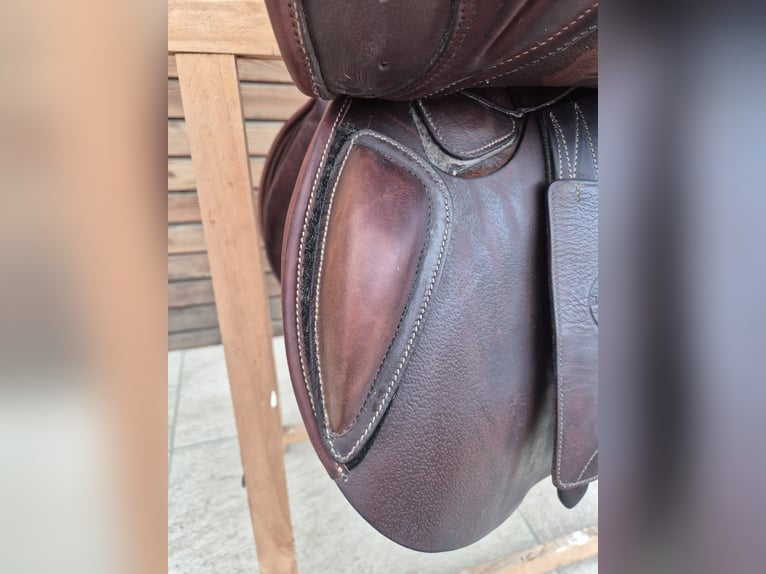 Springsattel Tech 1 by Erreplus, 17 Zoll