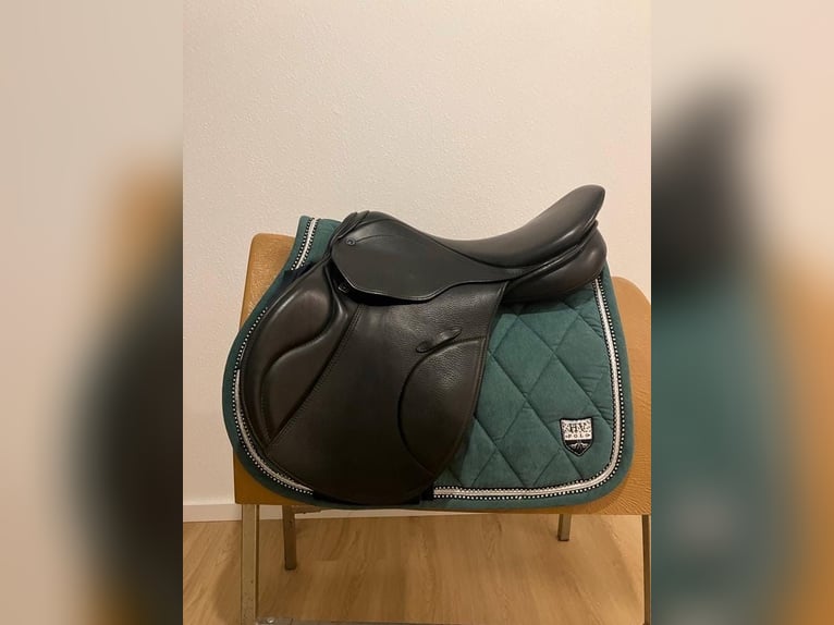 Stübben Edelweiss Springsattel – 17,5 Zoll – neuwertig