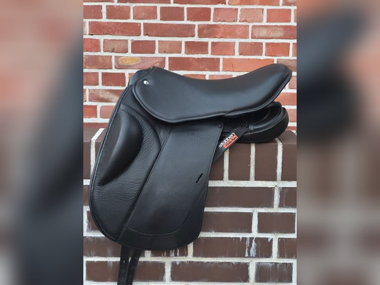 Stübben REV Sattel 17,5” – Dressur + Springen