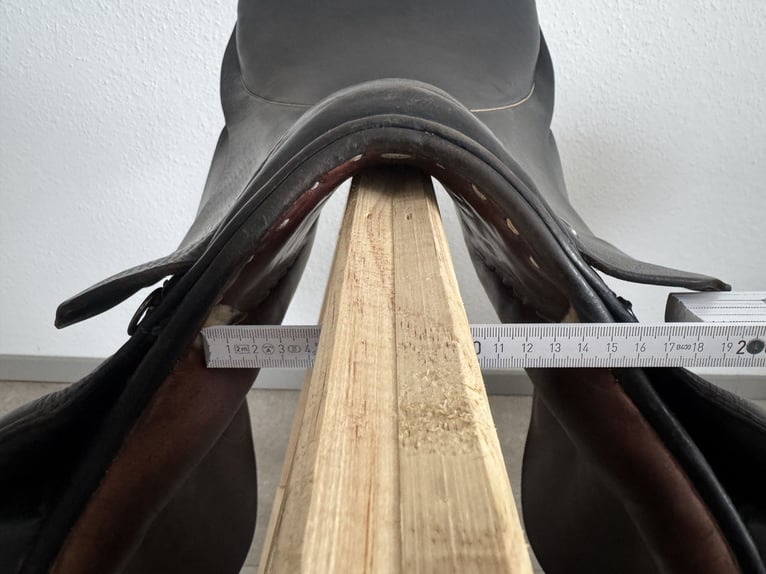 Stübben Siegfried Springsattel 18" / 30,5 KW