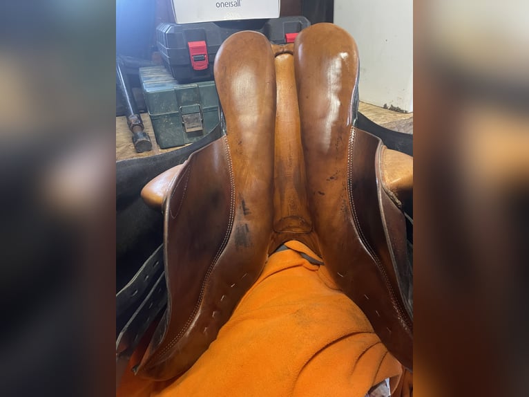 Stübben Springsattel 17,5