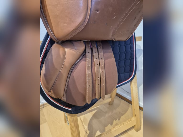 Super bequemer Springsattel in wunderschöner Cognac-Farbe!