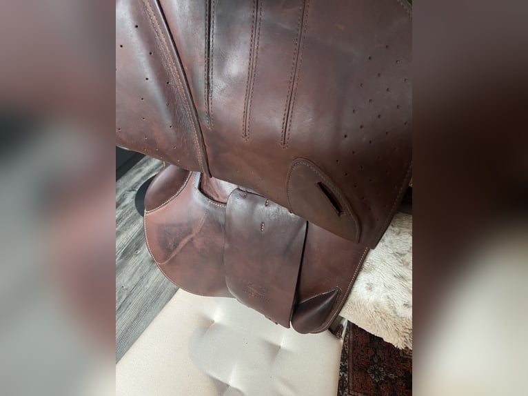 TOP Springsattel JF dunkelbraun 18 Zoll, NUR 2 Jahre alt