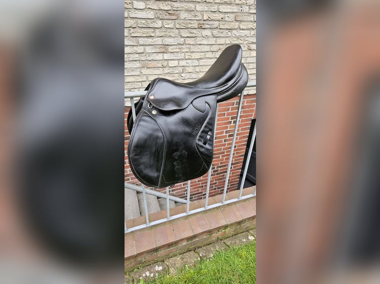 Verkaufe Michel Robert Springsattel 17 Zoll!