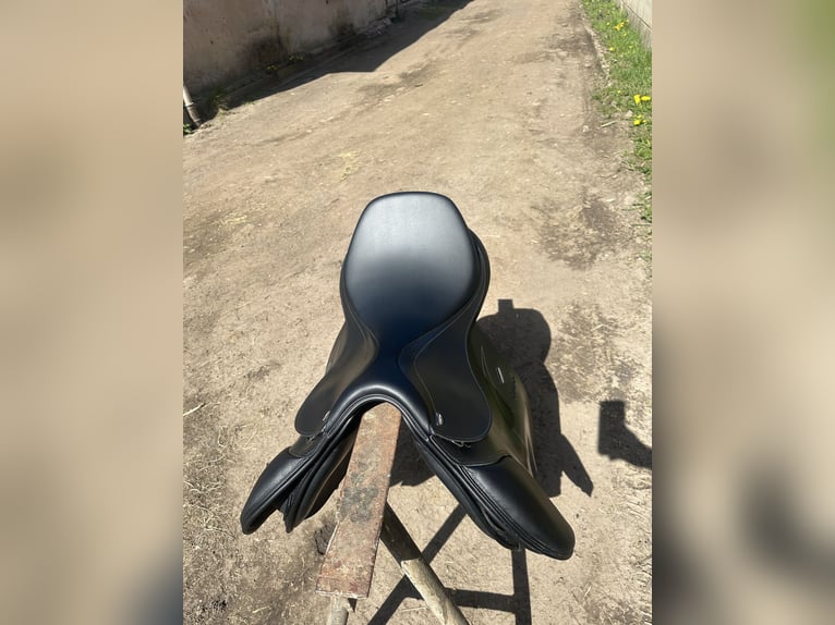 Verkaufe Neuwertiger Springsattel der Marke Tekna