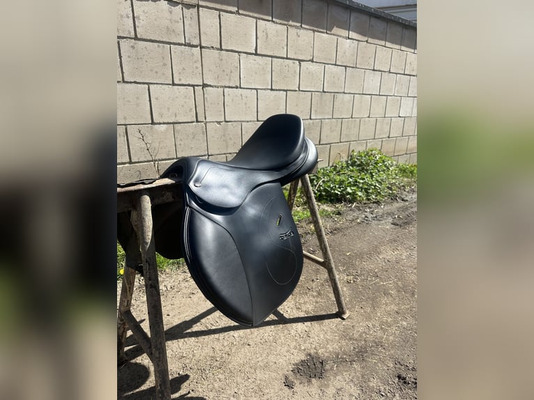 Verkaufe Neuwertiger Springsattel der Marke Tekna