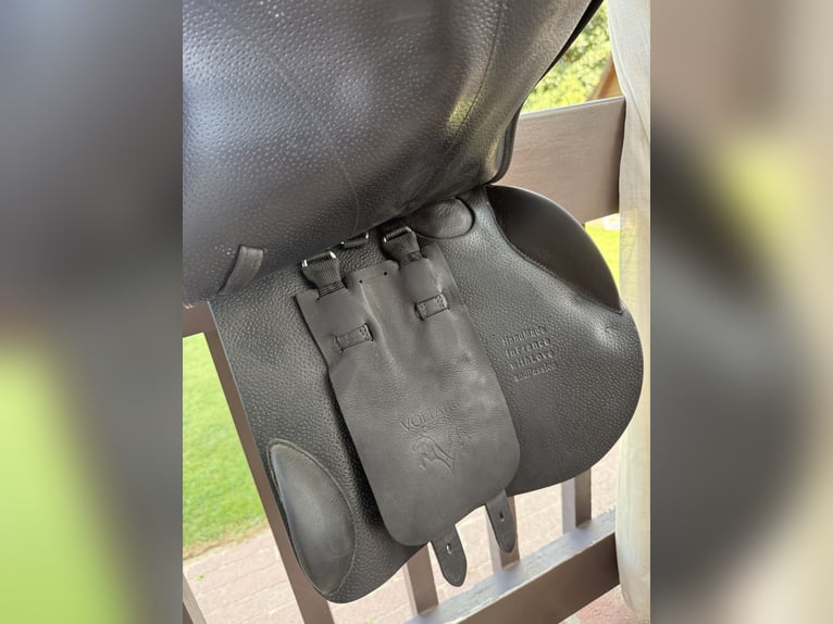 Voltaire Springsattel Stuttgart 18Zoll wie Neu schwarz