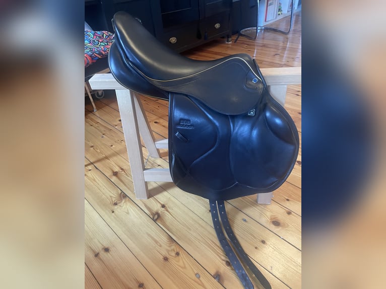 VS Gelände-Springsattel Stübben Zaria Optimum schwarz 17,5