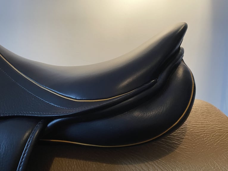 VS Gelände-Springsattel Stübben Zaria Optimum schwarz 17,5