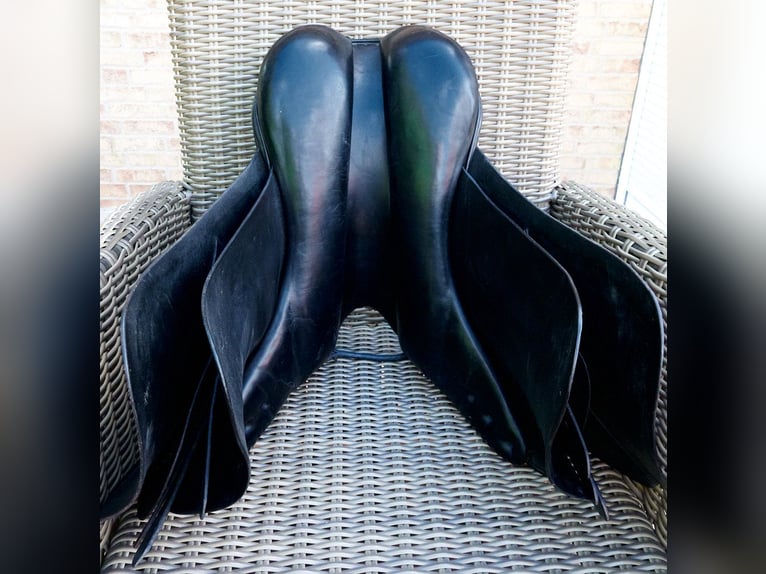 Cobra Vielseitigkeit Sattel zu verkaufen