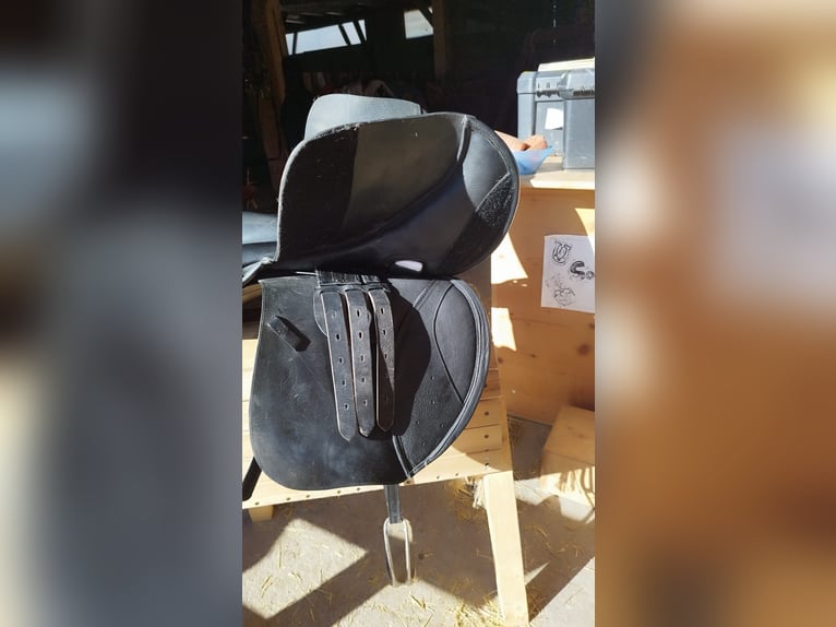 Daslögolg Sattel 17,5 Zoll Daslögolg Sattel 17,5 Zoll