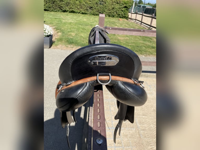 Distanzsattel Gourbi von Kiefer
