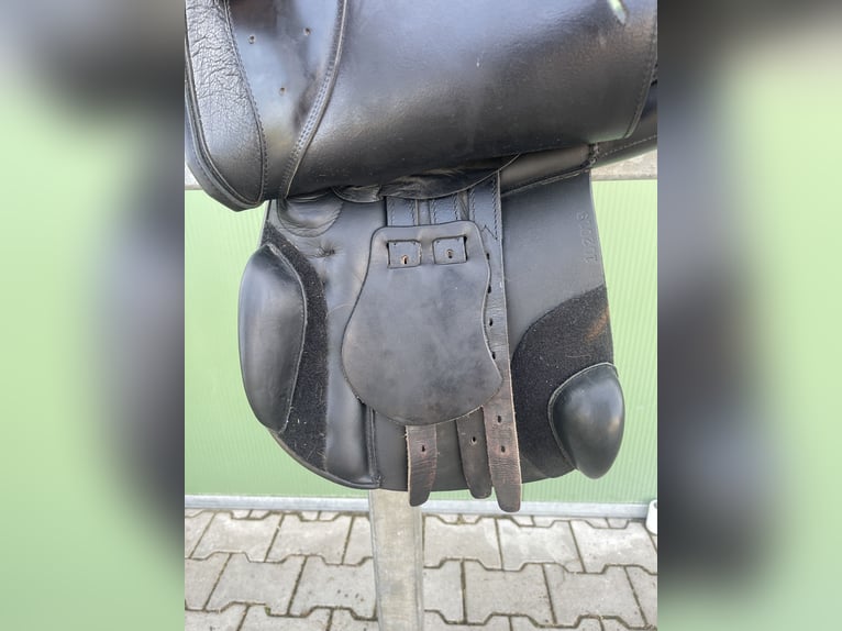 Euroriding Vielseitigkeitssattel - Schwerpunkt Springen, schwarz