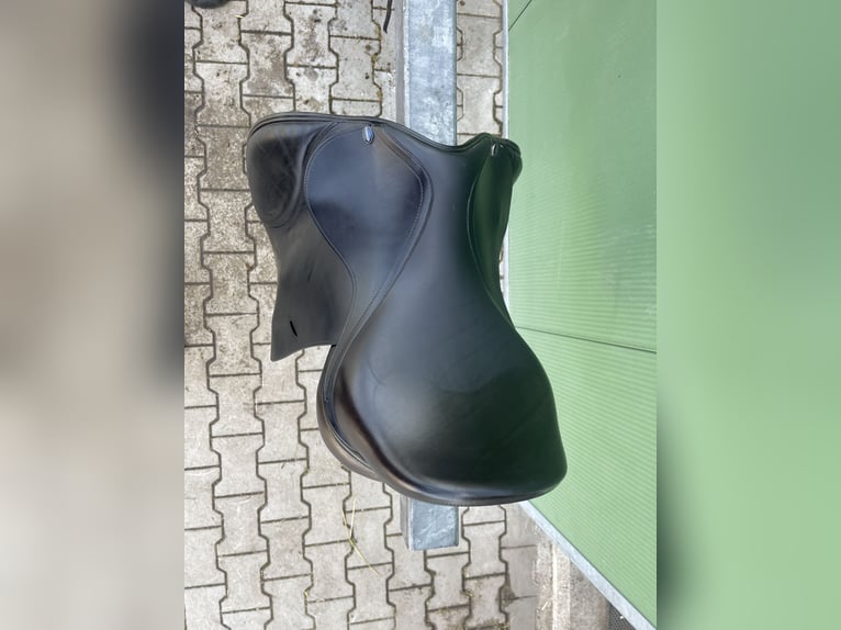 Euroriding Vielseitigkeitssattel - Schwerpunkt Springen, schwarz