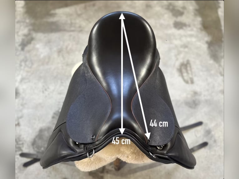 Freizeitsattel für kurze breite Pferde — 40 cm 17“ KW 35, Probeversand — VS Wanderreiten Trekking