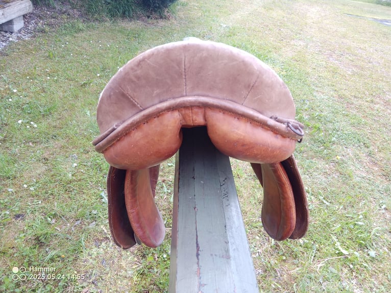 Gebrauchter Sattel aus Argentinien - 18", Leder - 100 €
