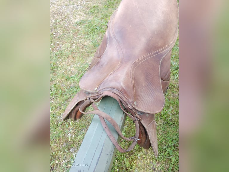 Gebrauchter Sattel aus Argentinien - 18", Leder - 100 €