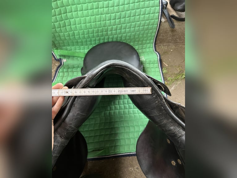 Hennig VS Sattel breite Kammer 18”