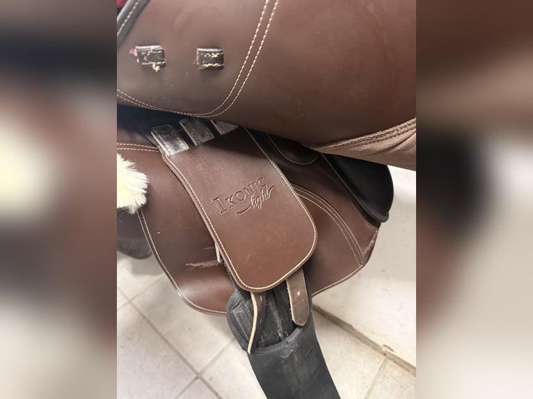Ikonic Vielseitigkeitssattel 16,5 Zoll