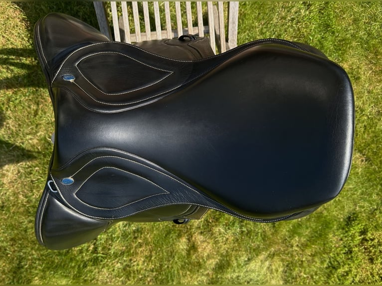 Ikonic Vielseitigkeitssattel VSS Evolution, 17 Zoll - Top Zustand!