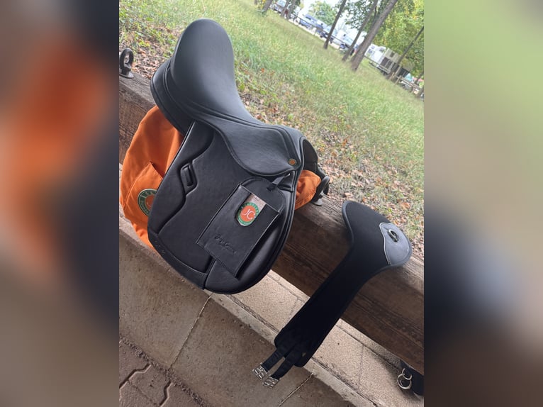 JC Saddlery – Argentina Wie Neu