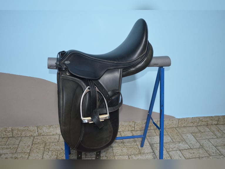 JC Sattel in guten Zustand, Model: Celebration Soulution, schwarz, 17,5 Zoll, Kammerweite 34