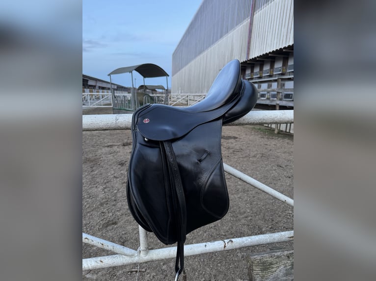 Kieffer Garmisch AT VS Sattel 17 Zoll