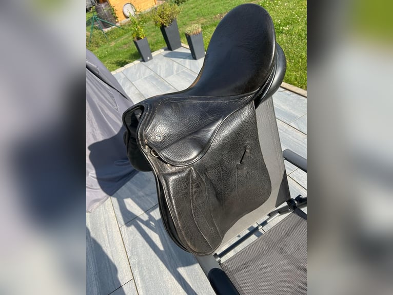 Kieffer Vielsseitigkeitssattel 17 Zoll