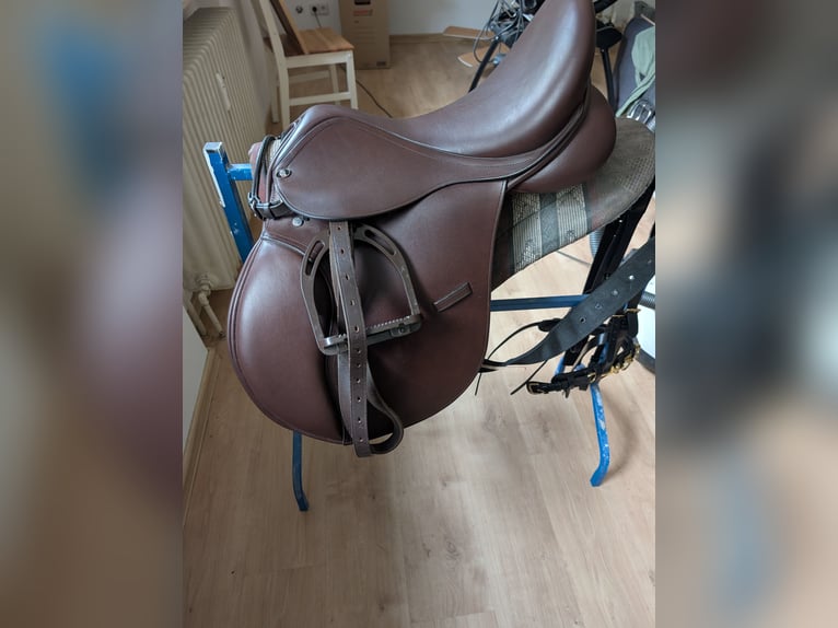 Leder Vielseitigkeitssattel 17,5