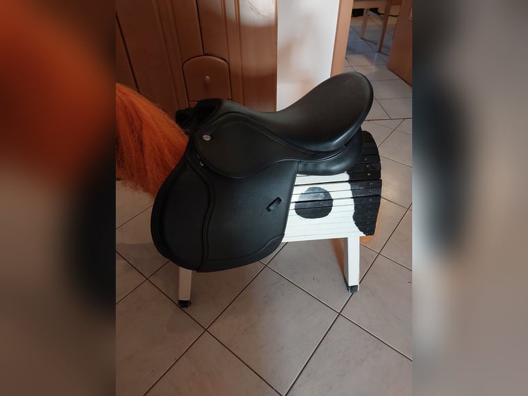 Letek Vielseitigkeitssattel fast neu