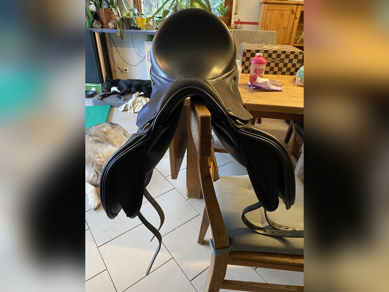 Louisa Koehne VS Sattel 16,5 Zoll 