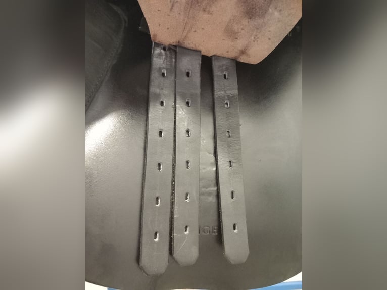 Prestige Roma VSD Sitz 18", Kammerweite 33 VS Sattel Richtung Dressur, schwarz, Neuwertig