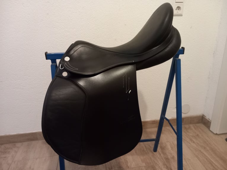 Prestige Roma VSD Sitz 18", Kammerweite 33 VS Sattel Richtung Dressur, schwarz, Neuwertig