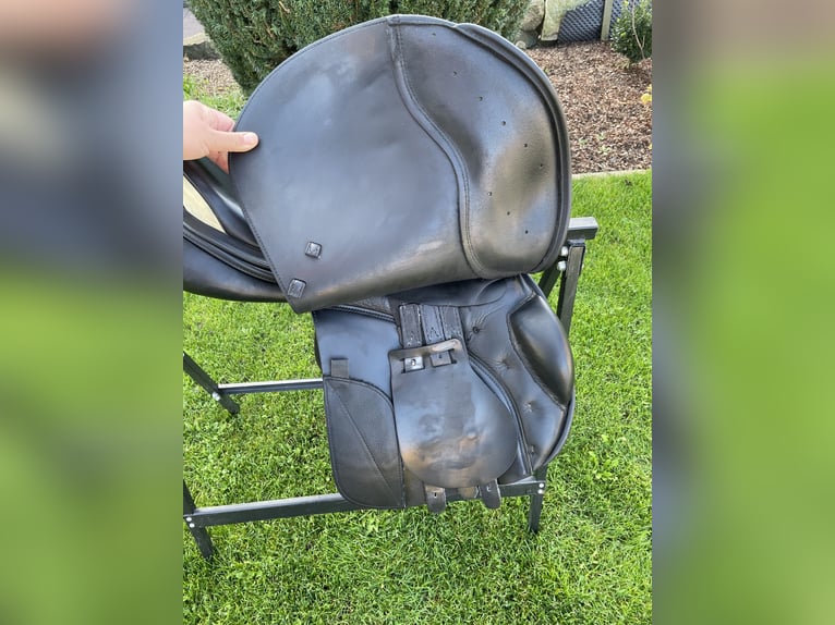 Prestige Venezia VS Sattel 17/33 doubliert schwarz