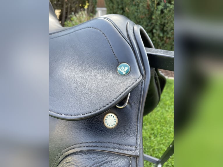 Prestige Venezia VS Sattel 17/33 doubliert schwarz