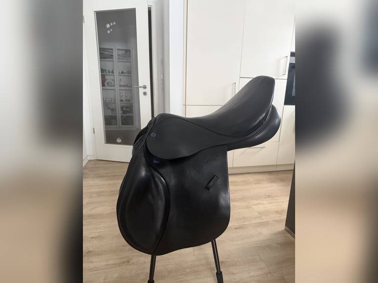 Stübben Sattel neuwertig | 18” | KW 30