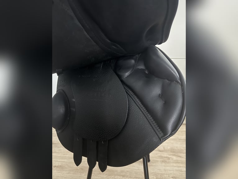 Stübben Sattel neuwertig | 18” | KW 30