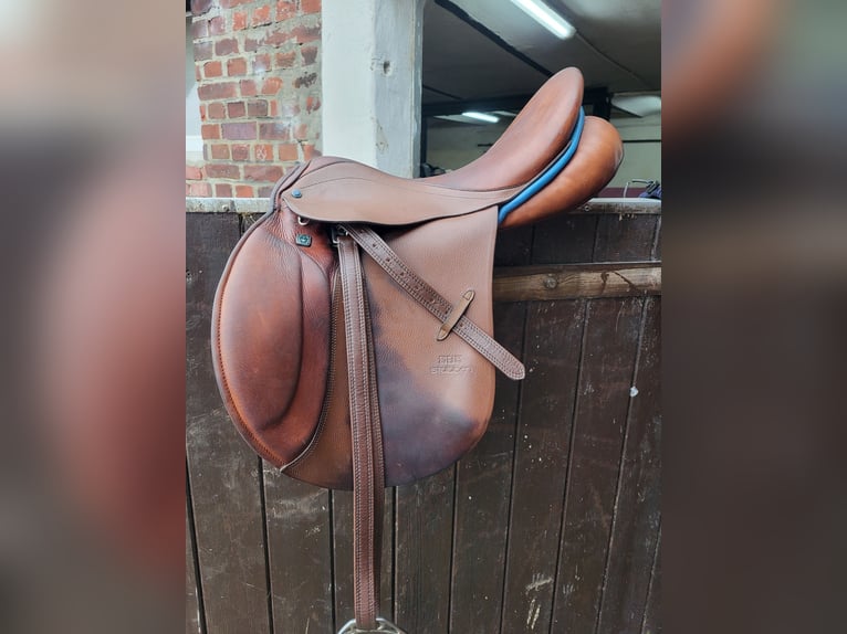 Stübben VSS Sattel Roxane inkl Steigbügelriemen & Sattelgurt