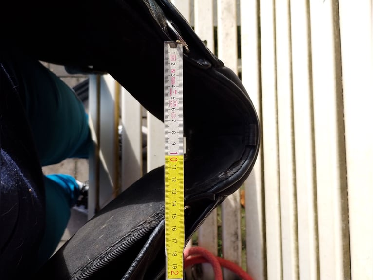 Thorowgood Kunststoff Sattel 