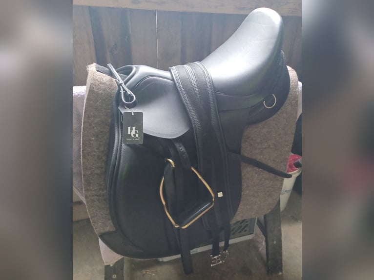 Velicea Vielseitigkeitssattel neu