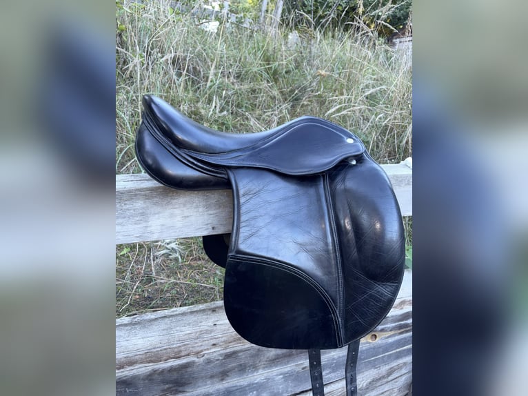 Vielseitigkeitssattel 17,5” – Schwerpunkt Springen/ Tausch möglich